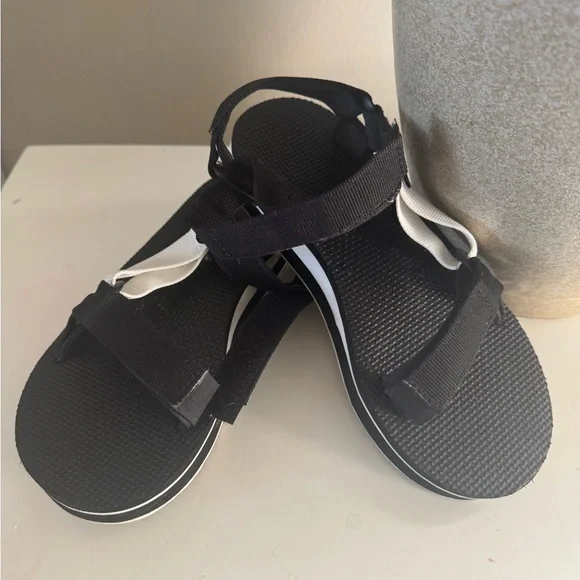 Teva | Shoes | Teva Gray Strappy Sandals | Poshmark